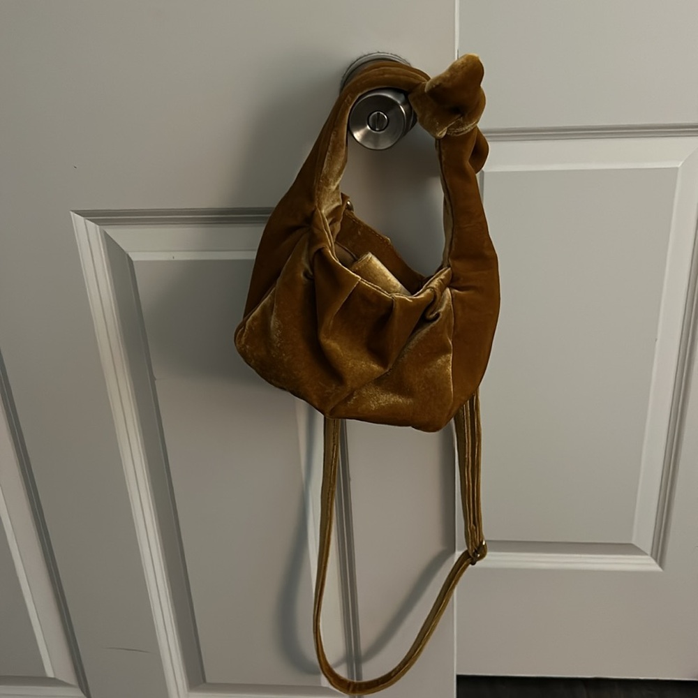 NWT Anthropologie Gold Velvet Bow Bag - Picture 4 of 5